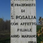 Fraz. S. Rosalia, Ponte sul Mellea. Pilone Votivo Mariano, Epigrafe Basamento, lato Sud