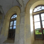 Cappella Ex-Ricovero Parrocchiale per Anziani, Fraz. S. Salvatore, interno. Perimetrale Est