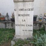 S. Giovanni, Cortile interno. Pilone Votivo del S. Cuore di Gesù