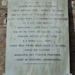 S. Filippo, facciata Sud. Epigrafe Dedicatoria in onore di Maria Regina del Rosario, nella Celebrazione della Vittoria nella I Guerra Mondiale