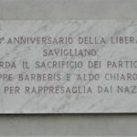 Piazza Santarosa, Arco Trionfale, facciata Nord. Epigrafe G. Barberis e A. Chiarofonte, Partigiani (1995, 50° Ann. della Liberazione)